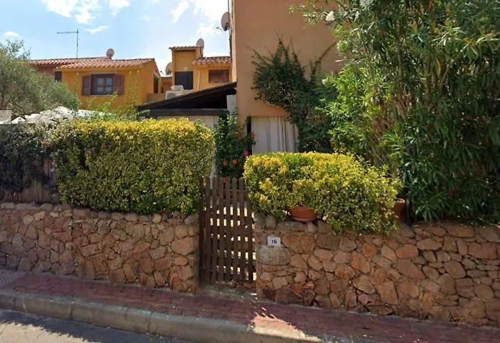 بيت للعطل Lally's House