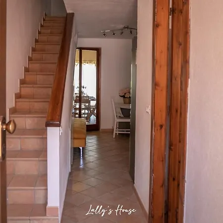Nyaraló Lally's House Porto San Paolo