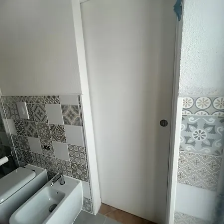 Lally's House Tatil Evi *